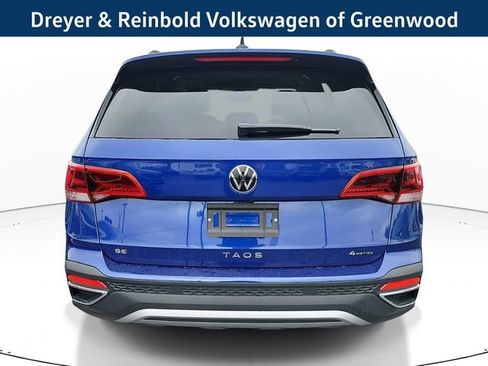 New 2024 Volkswagen Taos SE image 6