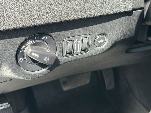 Used 2022 Chrysler 300 S image 10