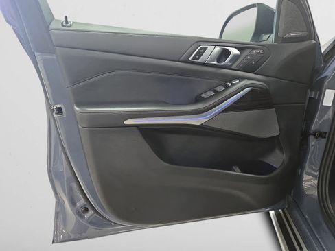 Used 2025 BMW X7 xDrive40i image 23