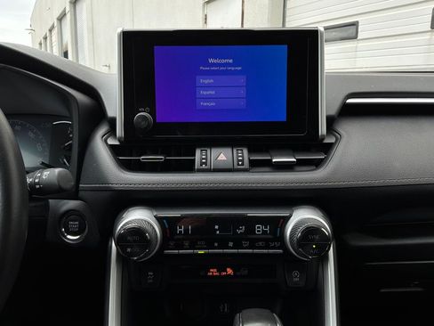 Used 2024 Toyota RAV4 XLE Premium FWD image 27