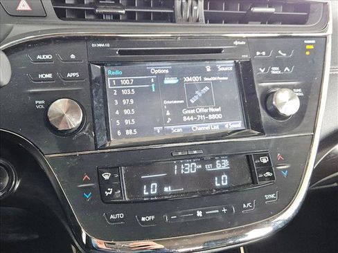 Used 2018 Toyota Avalon XLE image 10