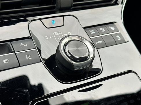 Used 2025 Toyota bZ4X Limited image 18