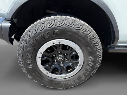Certified 2022 Ford Bronco Badlands AWD/4WD image 9