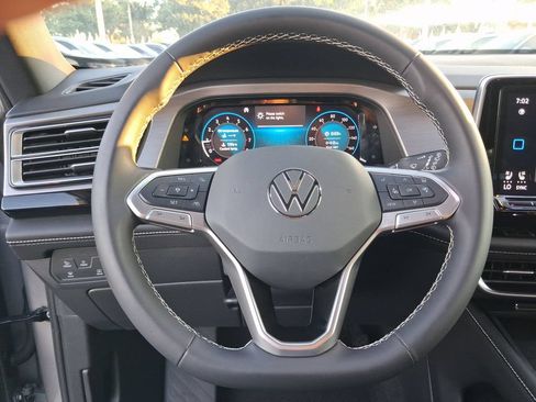 Certified 2024 Volkswagen Atlas Cross Sport SE FWD image 17