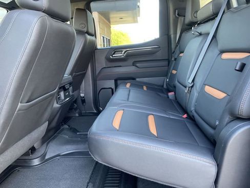 Used 2023 GMC Sierra 1500 AT4 w/ AT4 Premium Package AWD/4WD image 24