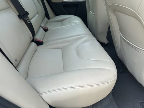 Used 2017 Volvo V60 T5 Premier w/ Convenience Package FWD image 24