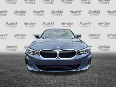 Certified 2025 BMW 330i Sedan RWD image 3
