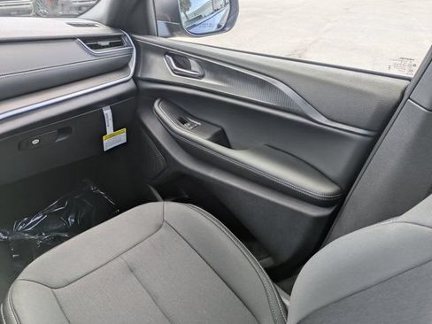 New 2026 Jeep Grand Cherokee L Laredo RWD image 18