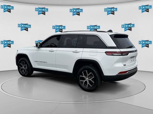 Certified 2023 Jeep Grand Cherokee Limited AWD/4WD image 4