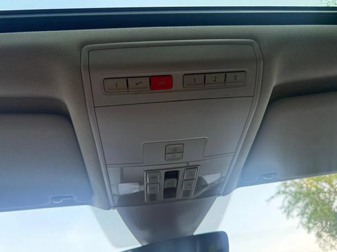 Used 2018 Volkswagen Atlas SEL FWD image 18