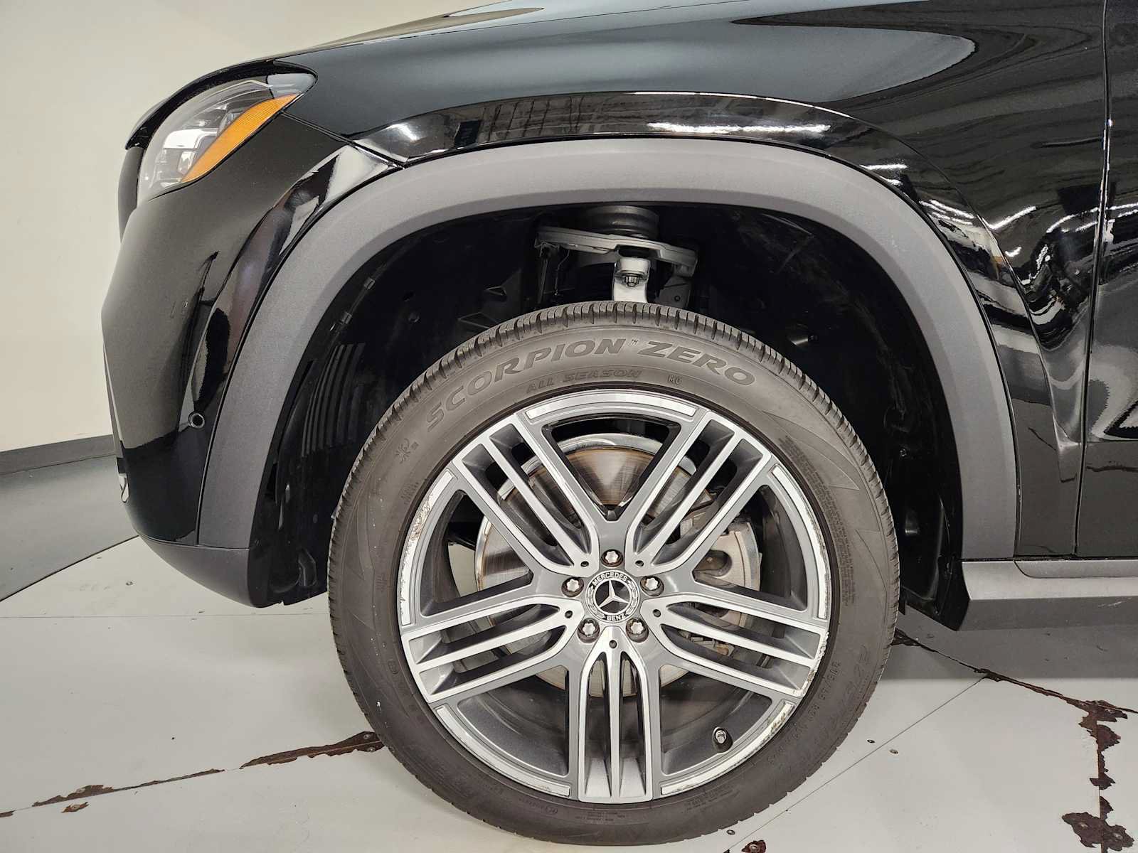 Used 2026 Mercedes-Benz GLS 450 4MATIC image 11