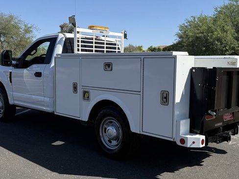 Used 2020 Ford F250 XL RWD image 3