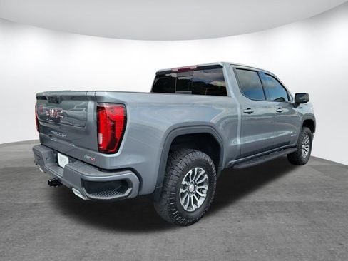 Used 2021 GMC Sierra 1500 AT4 w/ Off-Road Performance Package AWD/4WD image 5