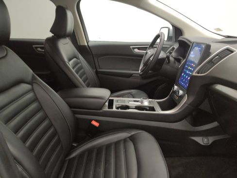 Used 2024 Ford Edge SEL image 21