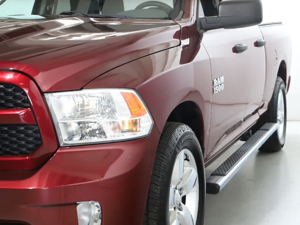 Used 2018 RAM 1500 Express w/ Express Value Package AWD/4WD image 4