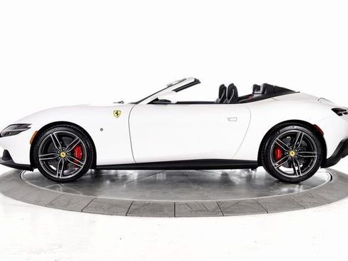 Certified 2025 Ferrari Roma Spider RWD image 3