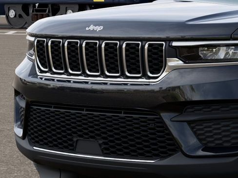 New 2026 Jeep Grand Cherokee Laredo X AWD/4WD image 12