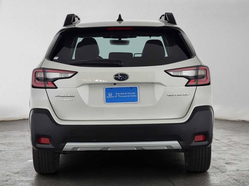 Used 2023 Subaru Outback Limited AWD/4WD image 4