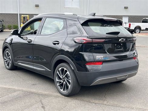 Used 2022 Chevrolet Bolt EUV Premier w/ Sun & Sound Package image 11