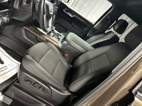 Used 2024 GMC Sierra 1500 Elevation w/ Preferred Package AWD/4WD image 12