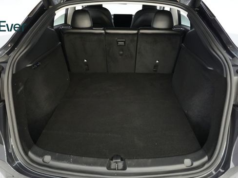 Used 2025 Tesla Model Y Long Range RWD image 8