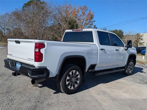Used 2024 Chevrolet Silverado 2500 Custom w/ Custom Value Package image 5