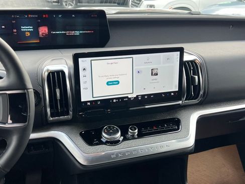 New 2026 Ford Expedition Tremor image 19