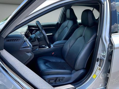 Used 2023 Toyota Camry XLE FWD image 21