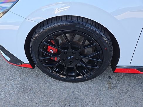 Used 2022 Hyundai Elantra N w/ Preferred Accessory Package image 24