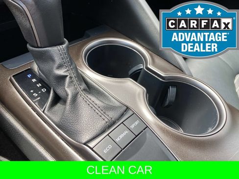 Used 2022 Toyota Camry SE FWD image 29