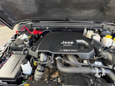 Used 2021 Jeep Gladiator Rubicon w/ Dual Top Group AWD/4WD image 70