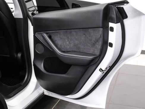 Used 2023 Tesla Model Y Long Range image 49