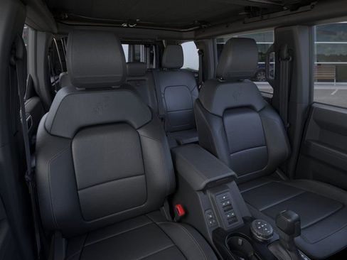 New 2026 Ford Bronco Badlands image 11