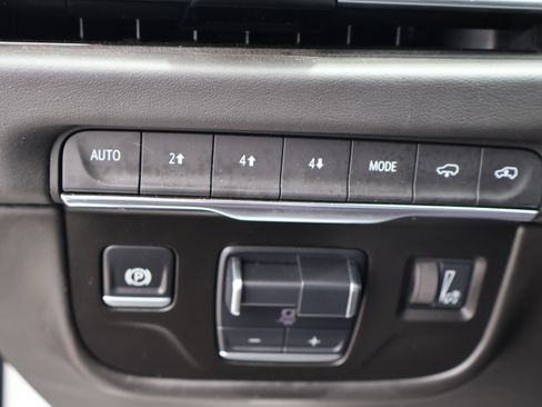 Used 2025 Cadillac Escalade ESV Sport Platinum AWD/4WD image 34