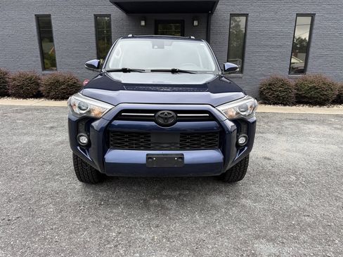 Used 2021 Toyota 4Runner SR5 Premium w/ Moonroof Package AWD/4WD image 3