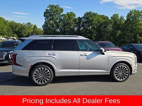 Used 2026 Hyundai Palisade Calligraphy FWD image 2
