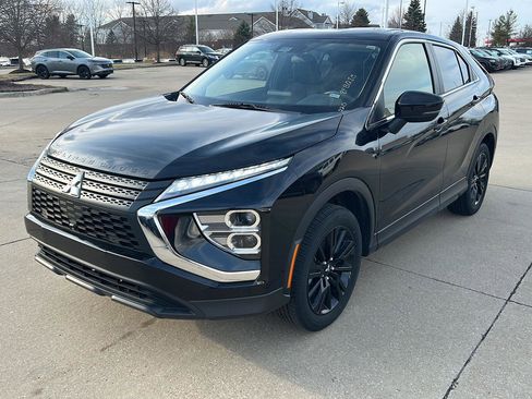 Used 2024 Mitsubishi Eclipse Cross LE image 1