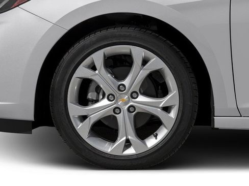 Used 2017 Chevrolet Cruze Premier FWD image 14