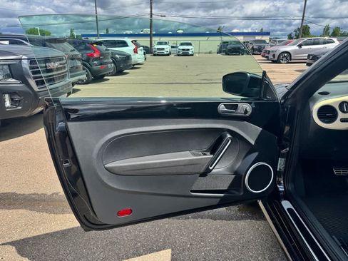 Used 2019 Volkswagen Beetle 2.0T Final Edition SEL FWD image 13