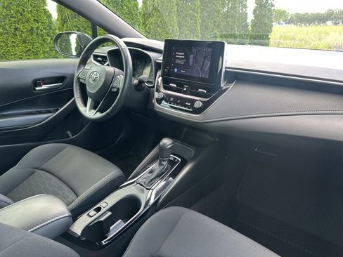 Certified 2025 Toyota Corolla SE FWD image 31