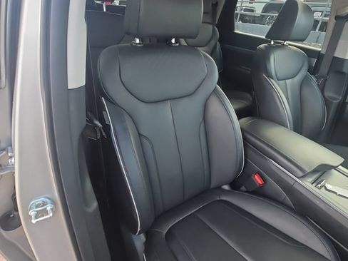 Used 2025 Hyundai Palisade SEL FWD image 17