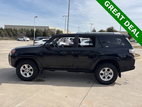 Used 2016 Toyota 4Runner SR5 image 8