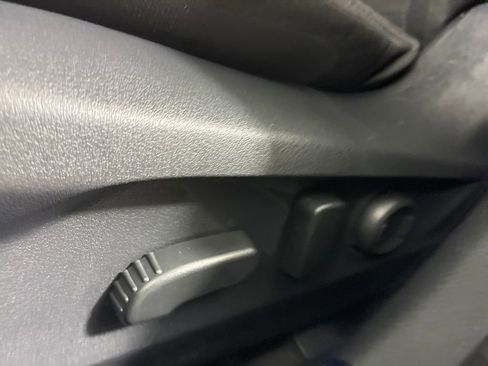 Used 2024 Subaru Outback Premium image 23