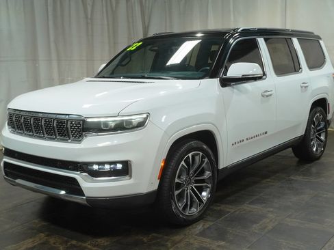 Used 2022 Jeep Grand Wagoneer Series III AWD/4WD image 2