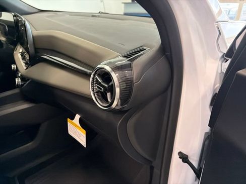 New 2027 Chevrolet Equinox LT w/ Convenience Package II AWD/4WD image 23