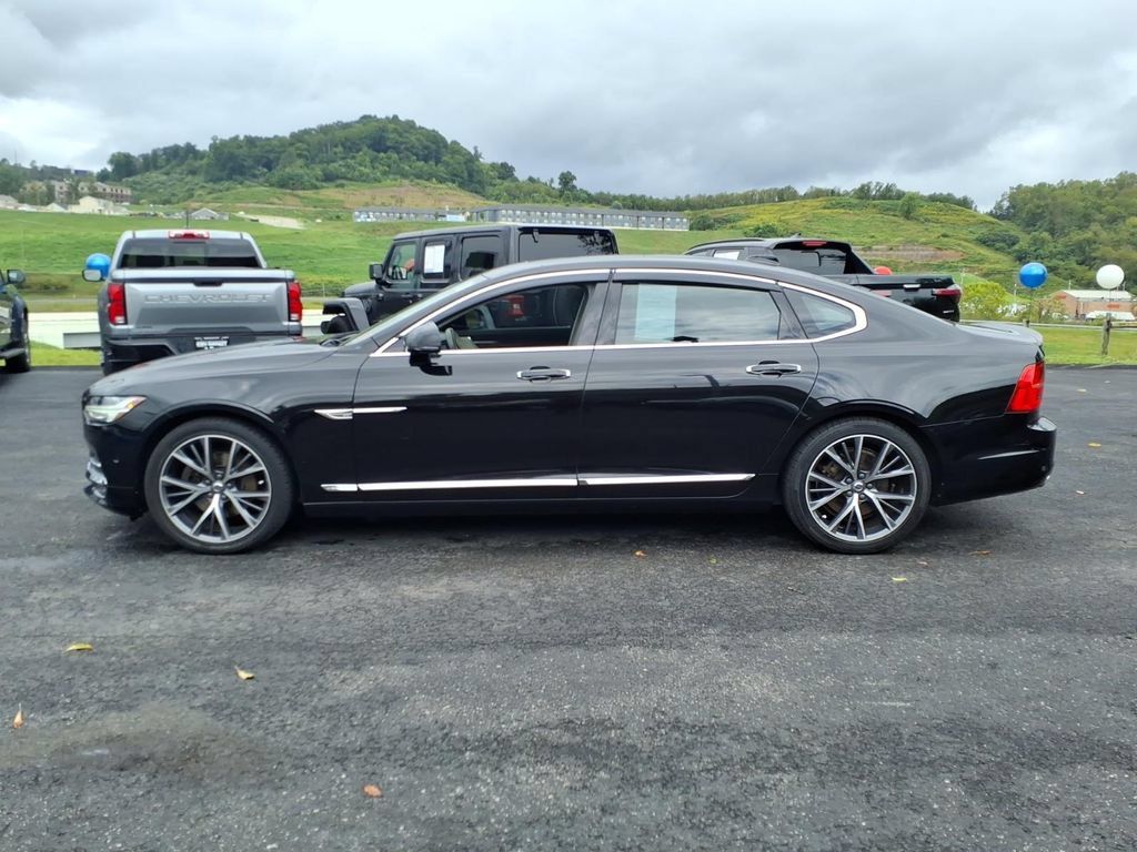 Used 2018 Volvo S90 T5 Momentum w/ Convenience Package AWD/4WD image 6