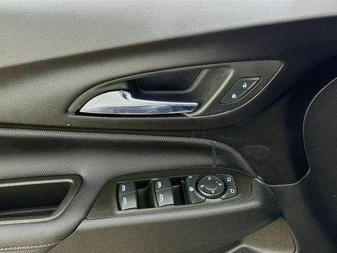 Used 2024 Chevrolet Equinox RS AWD/4WD image 18