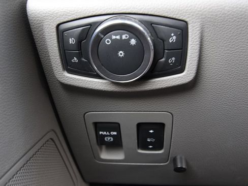 Used 2018 Ford F150 XLT w/ Equipment Group 302A Luxury AWD/4WD image 23