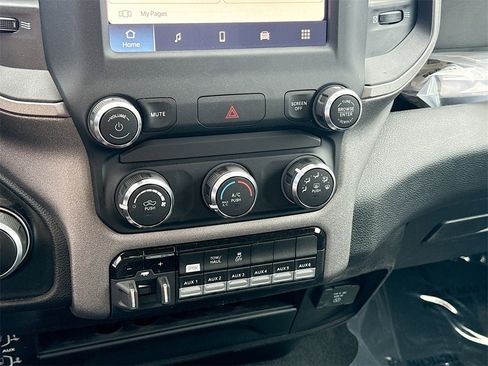 New 2024 RAM 2500 Tradesman w/ Chrome Appearance Group image 10