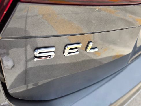 Certified 2022 Volkswagen Tiguan SEL R-Line AWD/4WD image 14